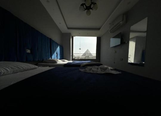 Hotel Black Pyramids View