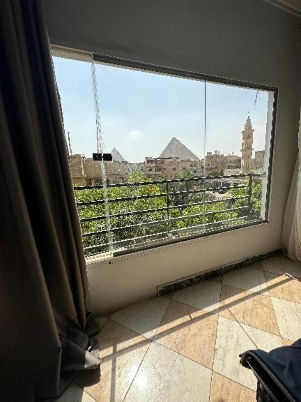 Hotel Black Pyramids View *