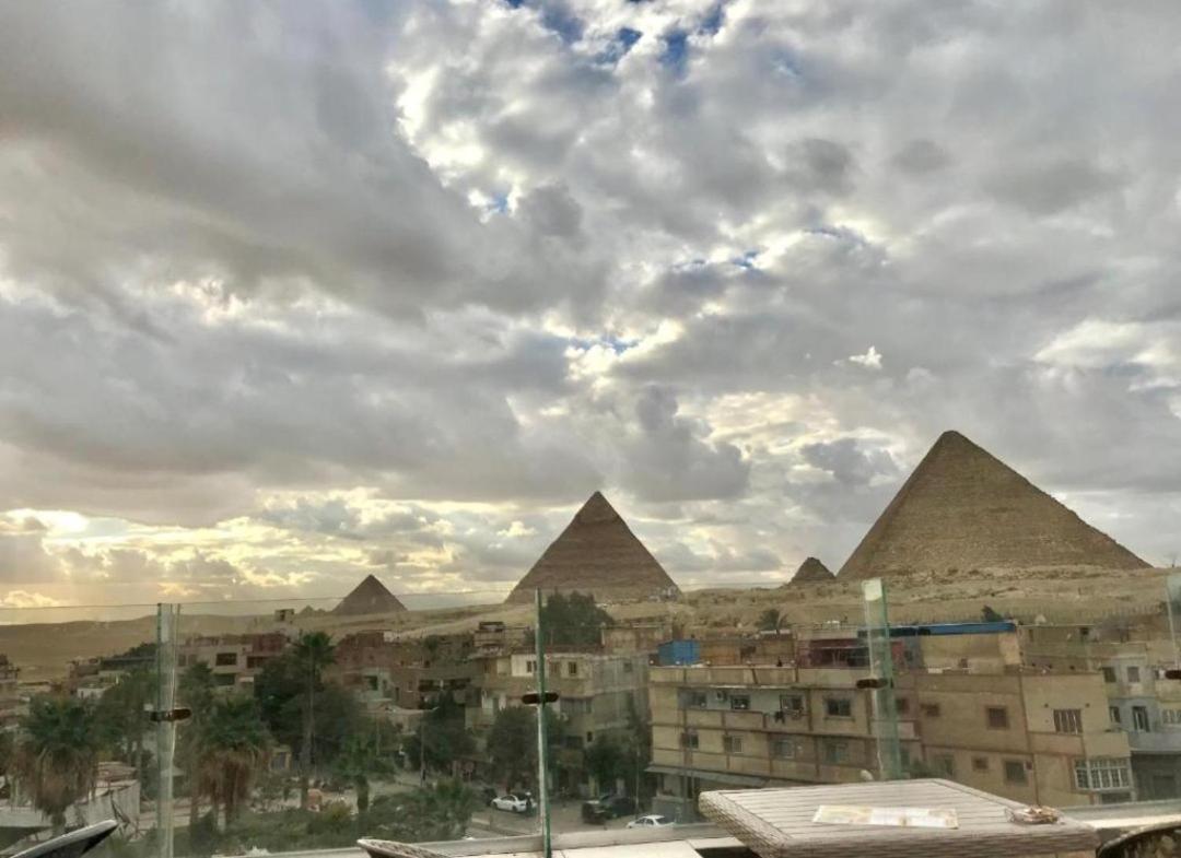 Hotel Black Pyramids View